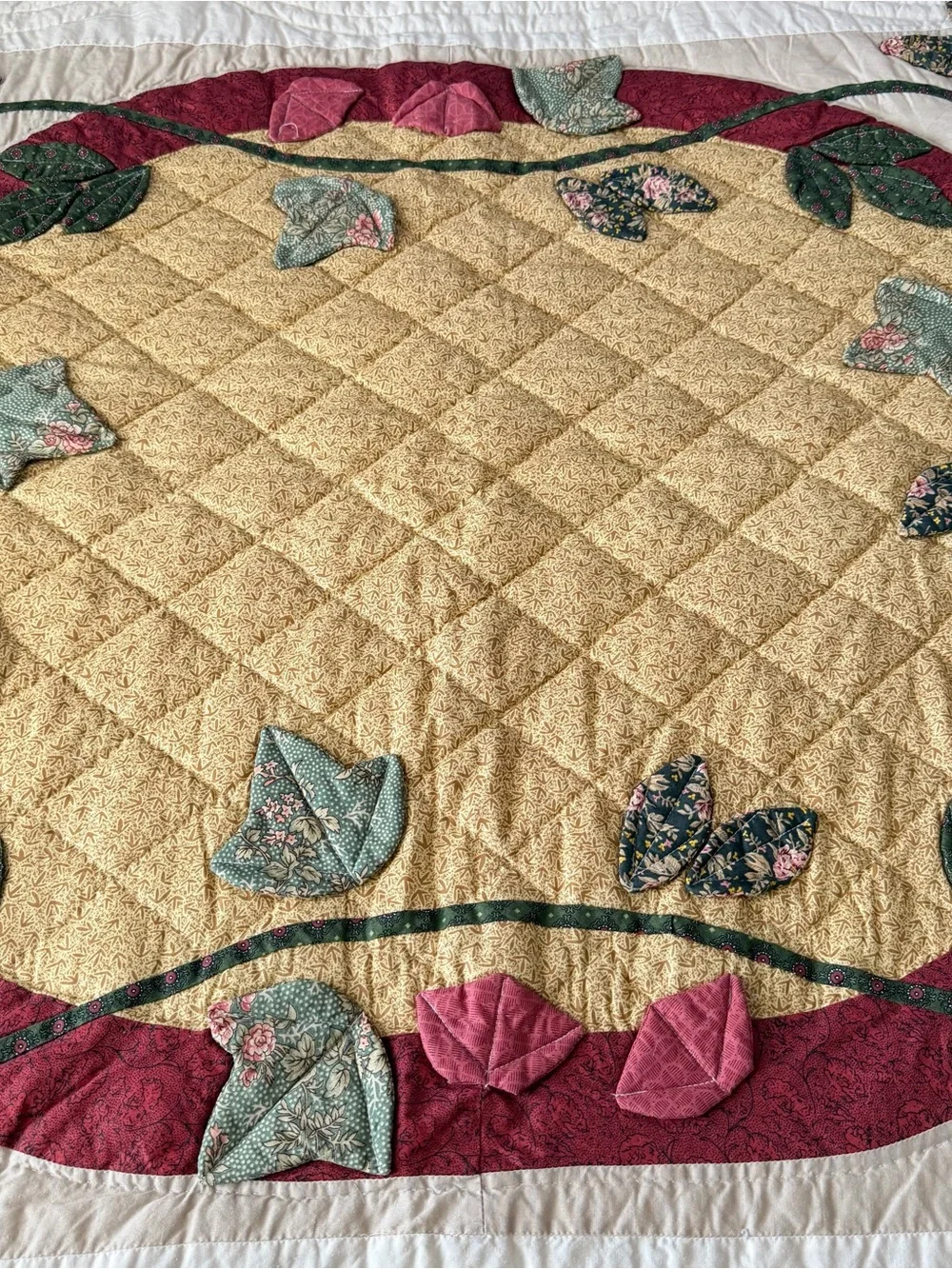 Vintage Floral Appliqué Cotton Quilt Queen 90x88 White Pink Green 3D Leaves
